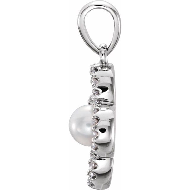 Cultured White Freshwater Pearl Pendant