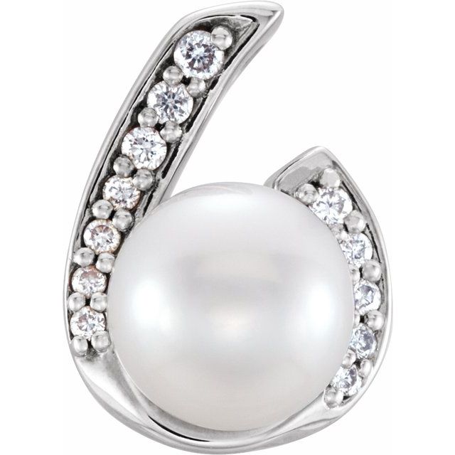 Cultured White Freshwater Pearl Pendant