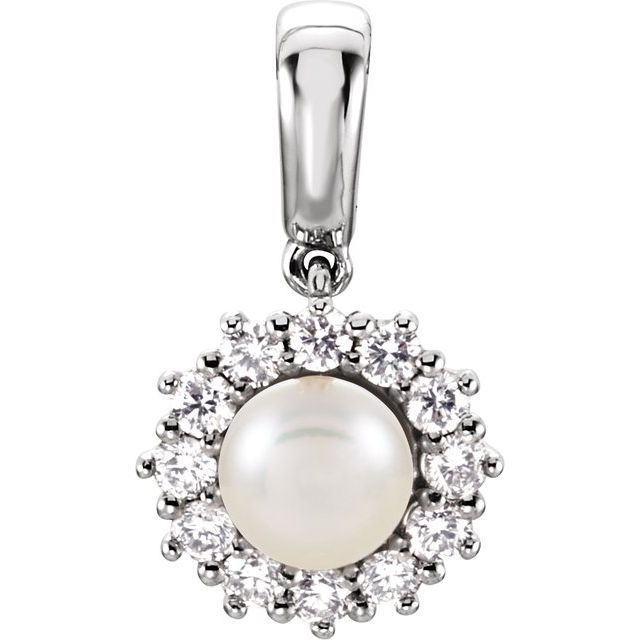 Cultured White Freshwater Pearl Pendant